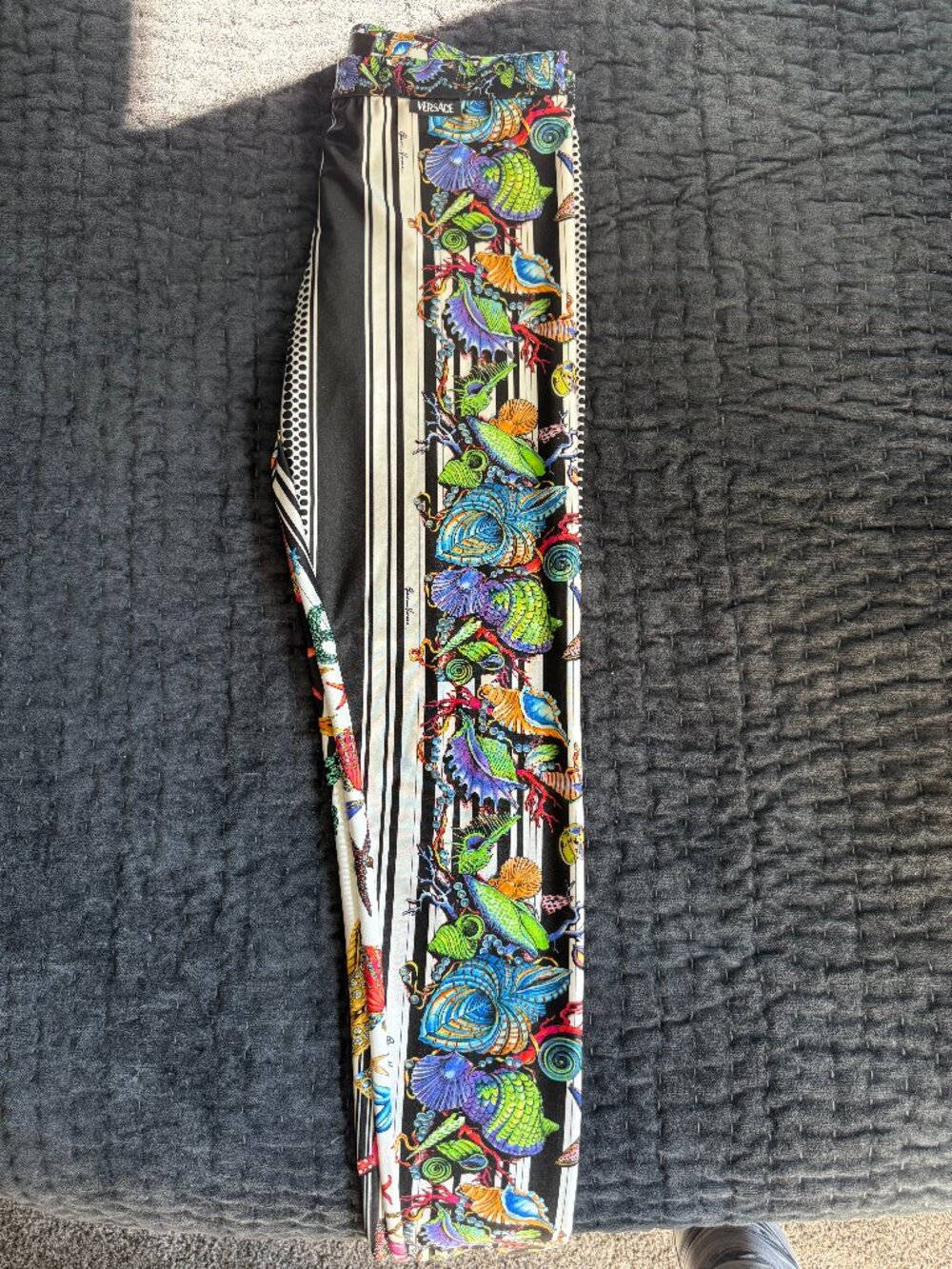 Versace Women's Black/White/Green Baroque Sea-Print Leggings - Size 8 US (IT 44